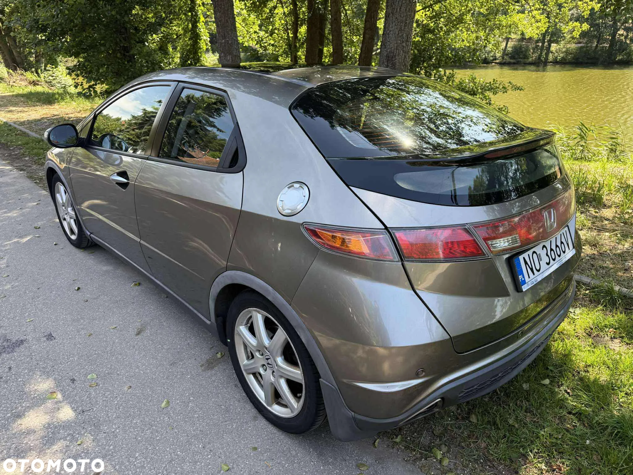 Honda Civic 1.8 Executive - 3