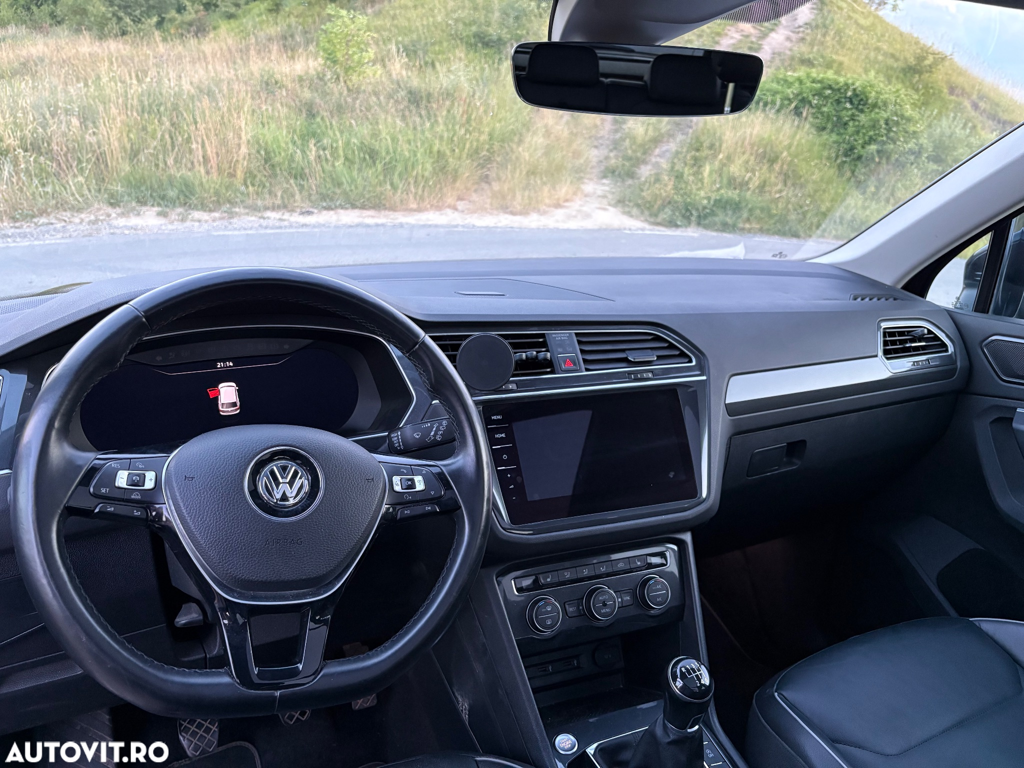 Volkswagen Tiguan 2.0 TDI 4Mot Highline - 13