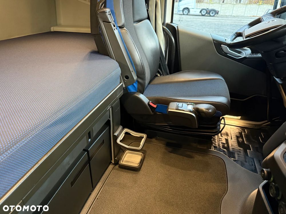 Volvo FH500 /EURO6/FULL LED/NAVI/KLIMA.POSTOJOWA/SPROWADZONY - 32