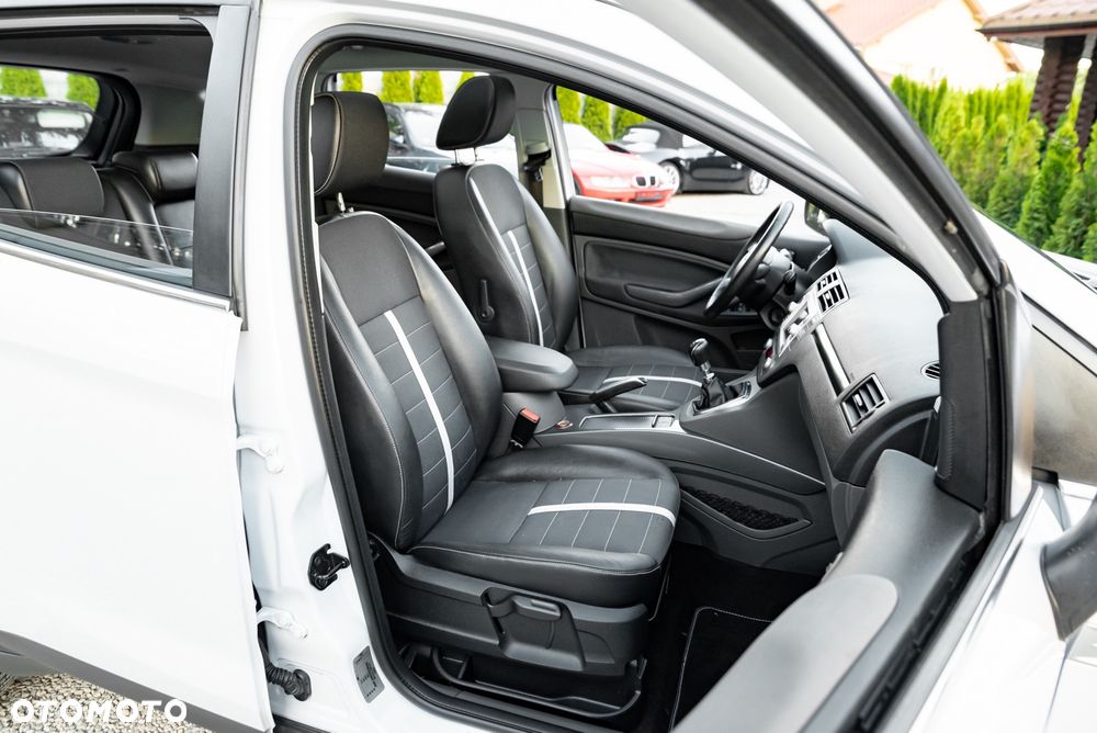 Ford Kuga 2.5 4x4 Trend - 26