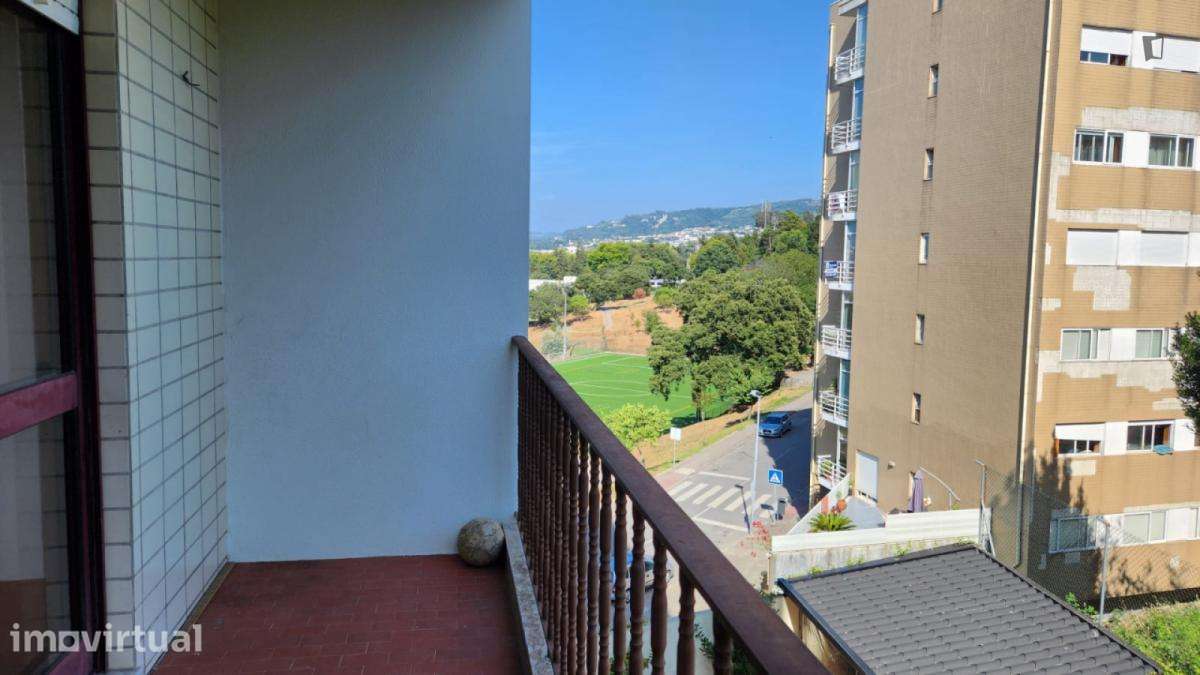 Quarto - localizado em Sé de Braga e São Lázaro Braga - Grande imagem: 4/11