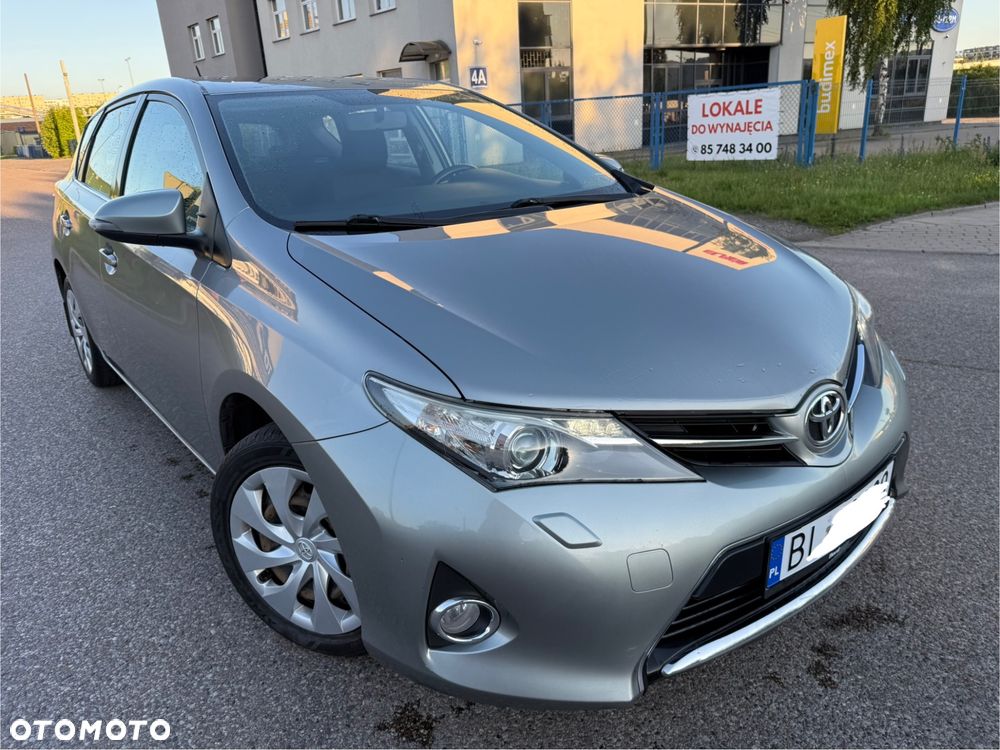 Toyota Auris 1.6 Executive - 4