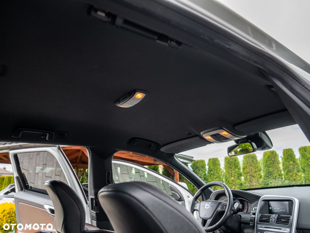 Volvo XC 60 D4 Kinetic - 25