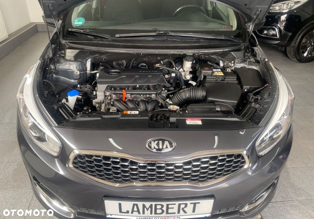 Kia Ceed - 11