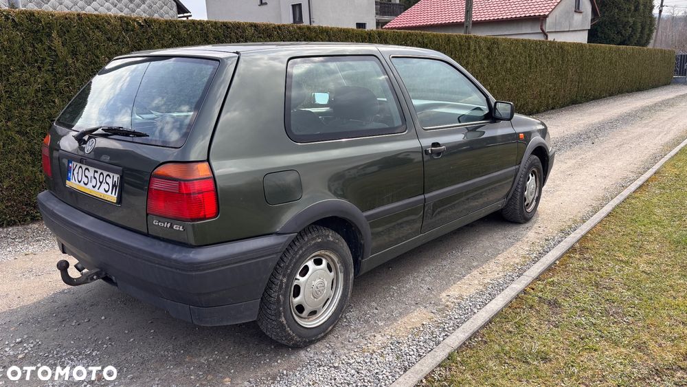 Volkswagen Golf - 6