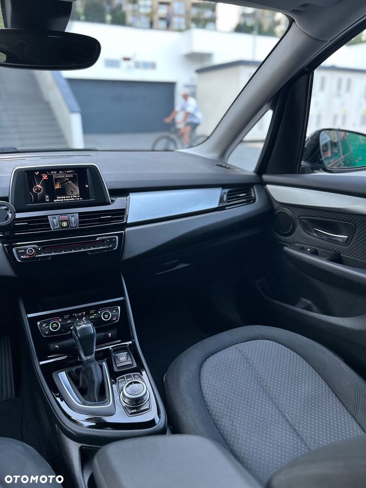 BMW Seria 2 218d Advantage - 17