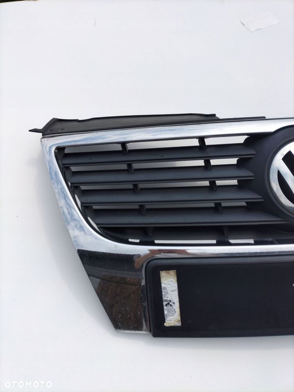 ATRAPA CHŁODNICY GRILL VOLKSWAGEN PASSAT B6 - 2