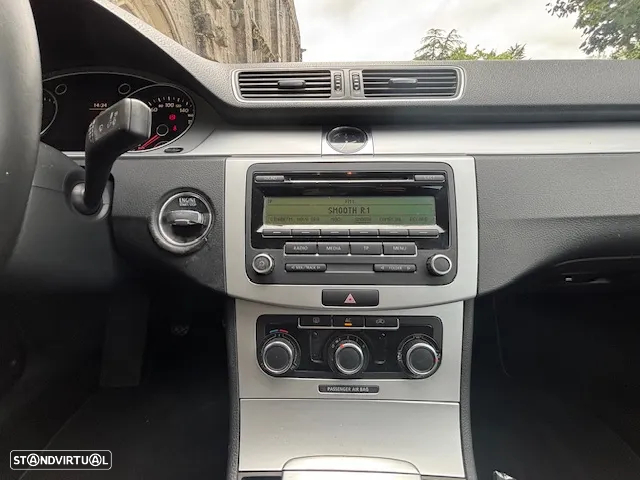 VW Passat 1.6 TDI BlueMotion - 36