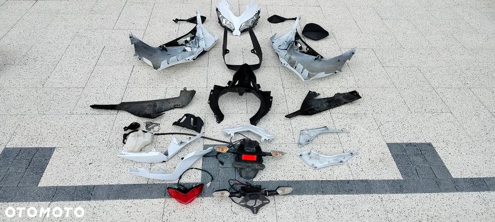 KAWASAKI NINJA 300 LAMPA REFLEKTOR CZASZA OWIEWKA WYPEŁNIENIE OGON LUSTERKO - 9