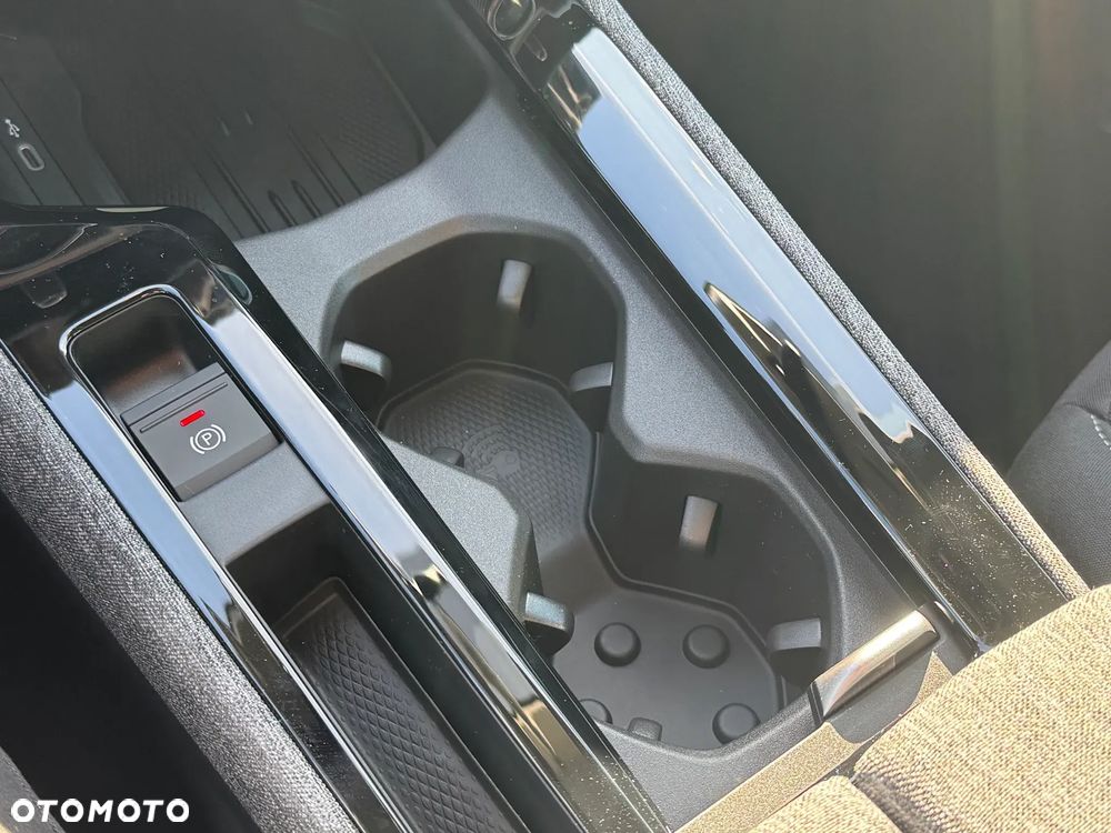 Skoda Superb 2.0 TDI SCR 4x4 Drive DSG - 18