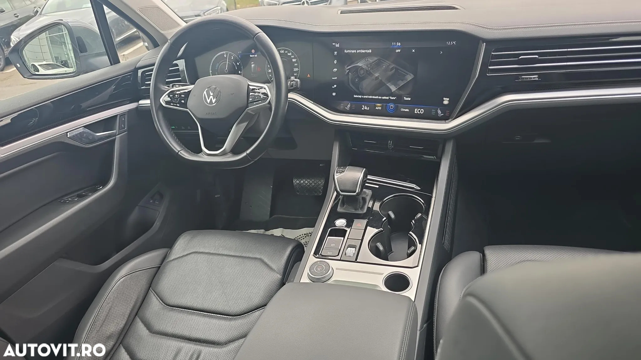 Volkswagen Touareg - 34