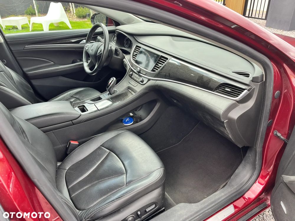 Buick Lacrosse - 25