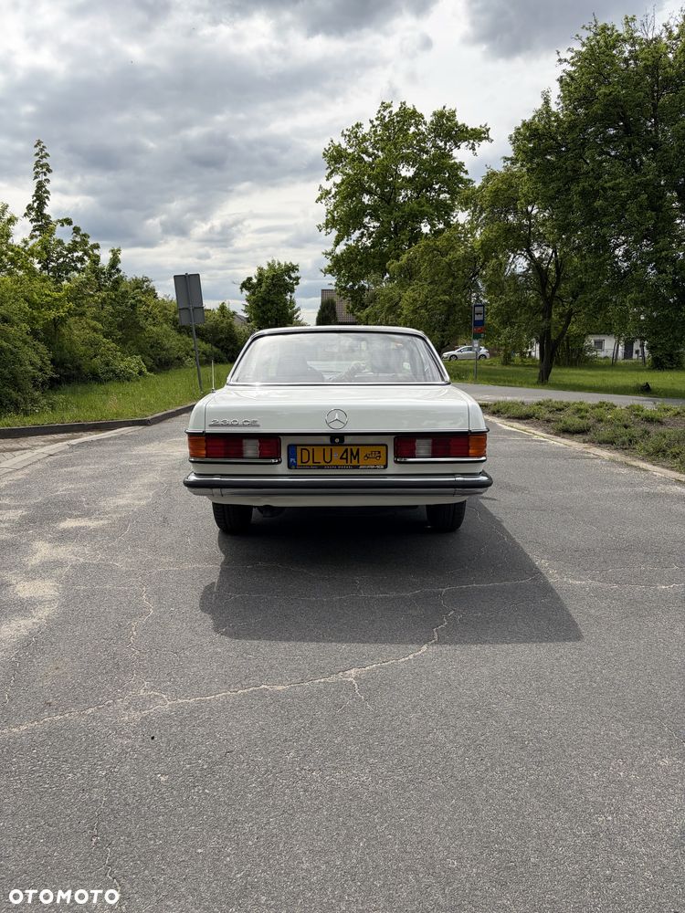 Mercedes-Benz W123 - 4