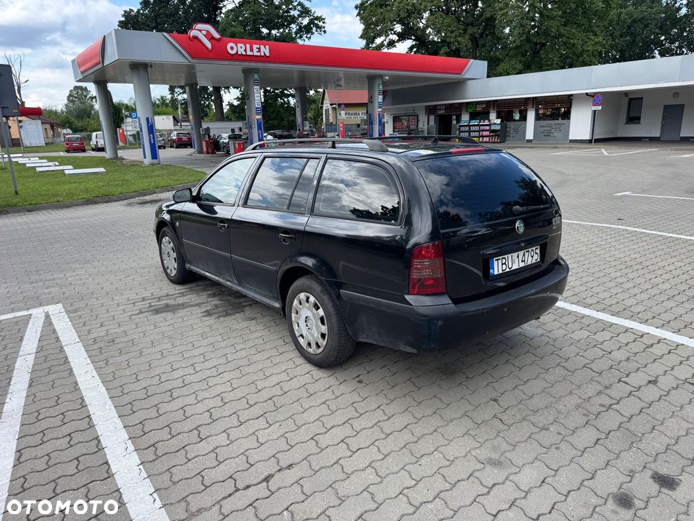 Skoda Octavia 1.8T Elegance - 4