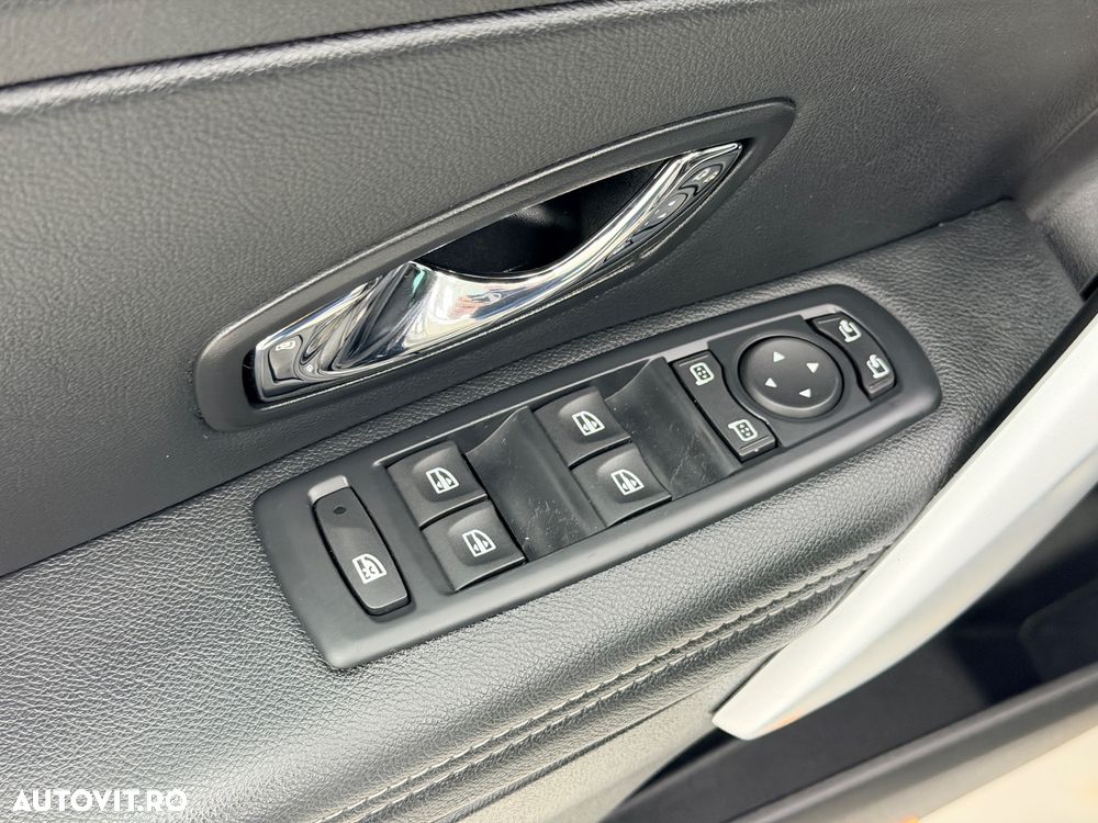 Renault Megane ENERGY dCi 130 BOSE EDITION - 13