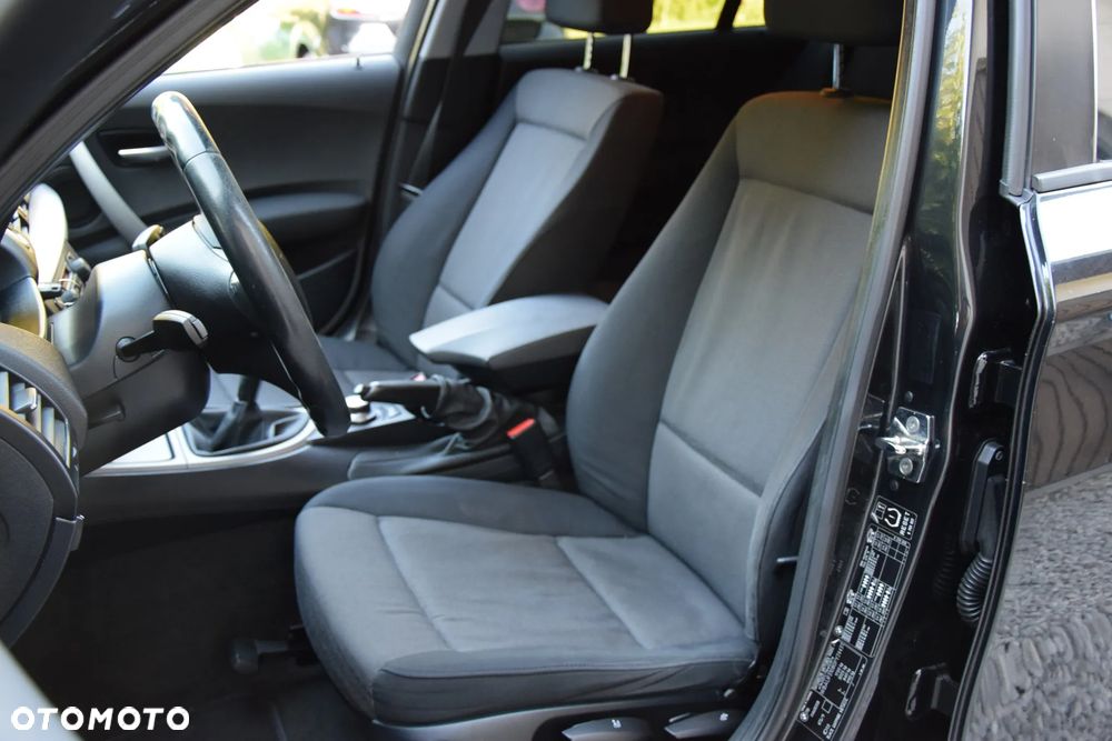 BMW Seria 1 - 22