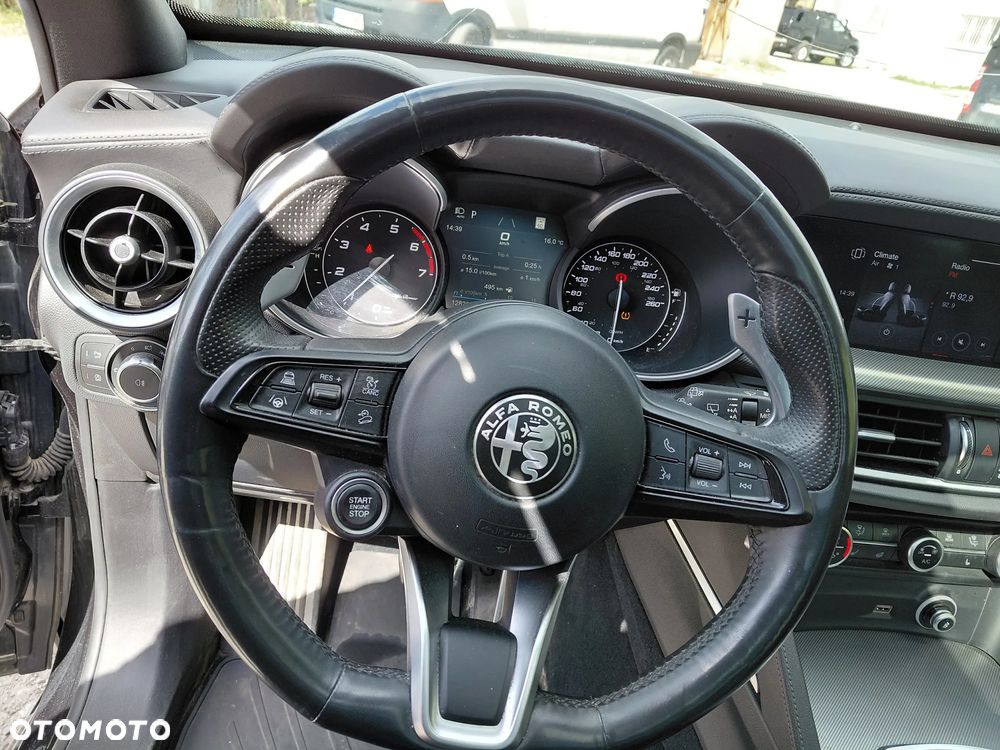 Alfa Romeo Stelvio 2.0 Turbo Veloce TI Q4 - 11