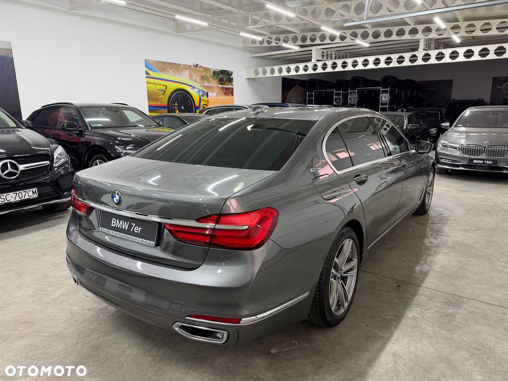 BMW Seria 7 - 8