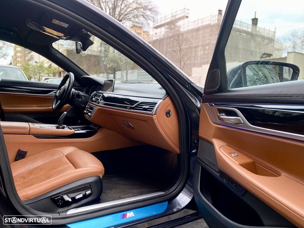 BMW 750 d xDrive Pack M Auto - 25