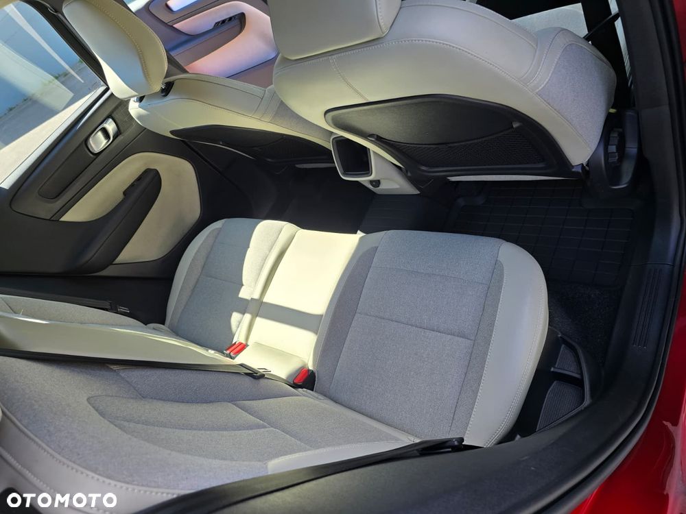 Volvo XC 40 T3 Momentum - 8