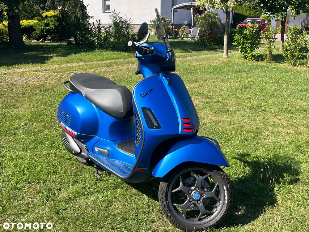 Vespa GTS - 9