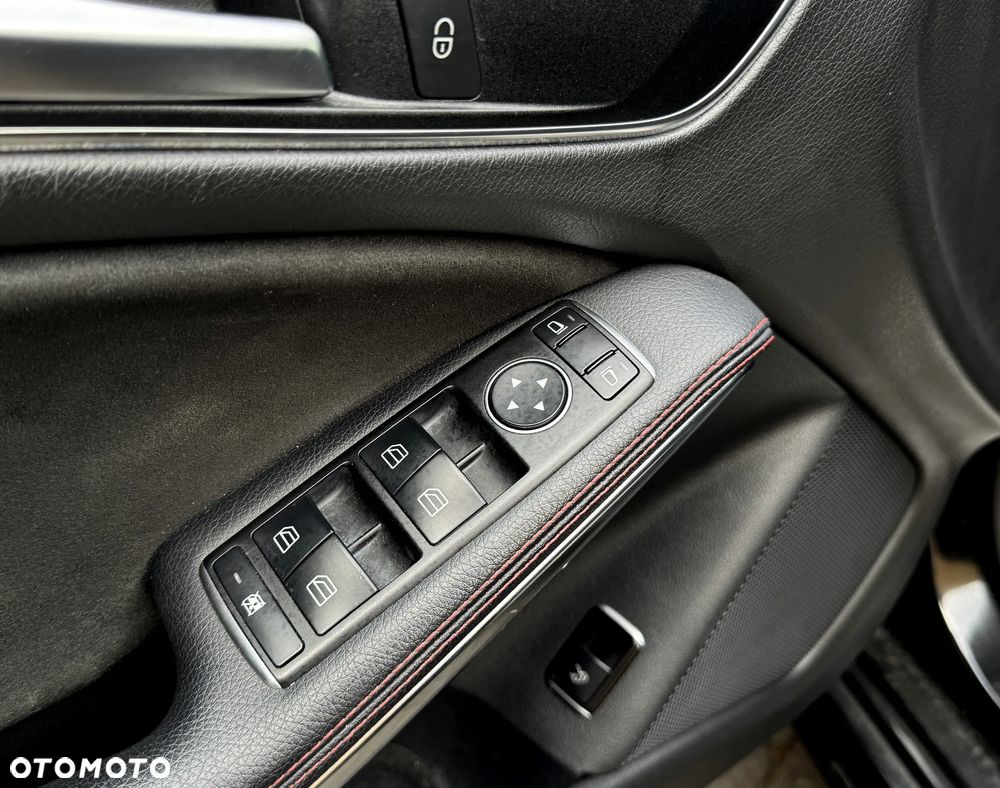 Mercedes-Benz CLA 180 7G-DCT AMG Line - 27