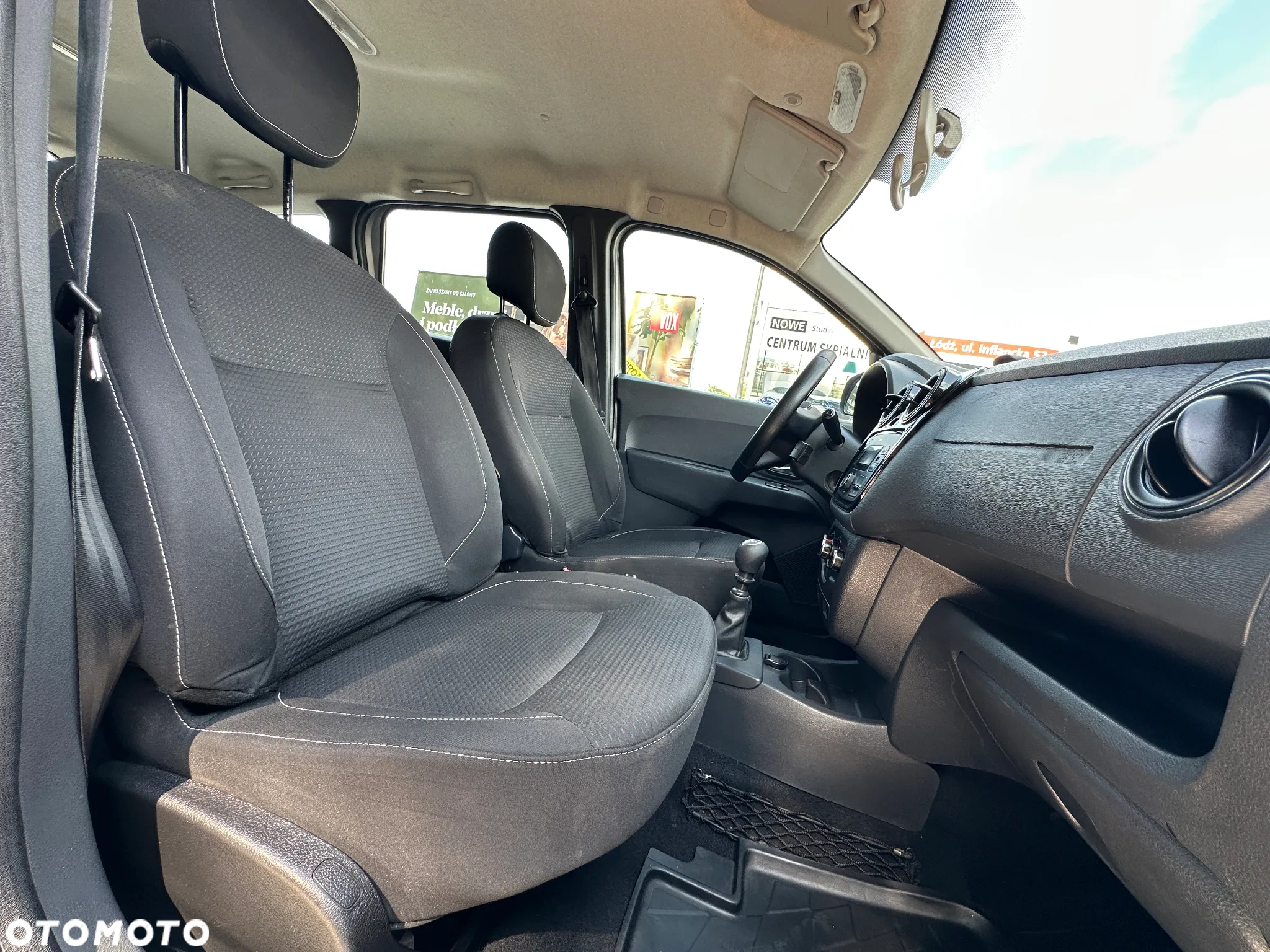 Dacia Lodgy 1.5 Blue dCi Laureate S&S EU6d - 12