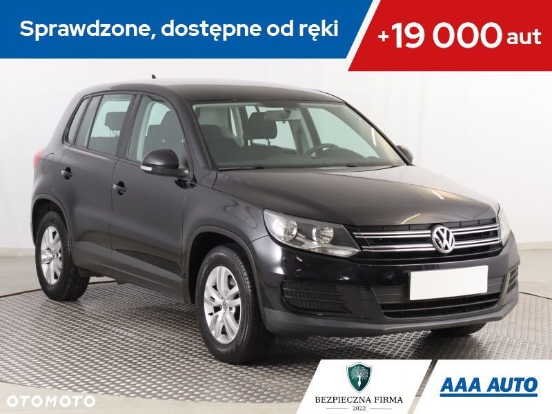 Volkswagen Tiguan - 1