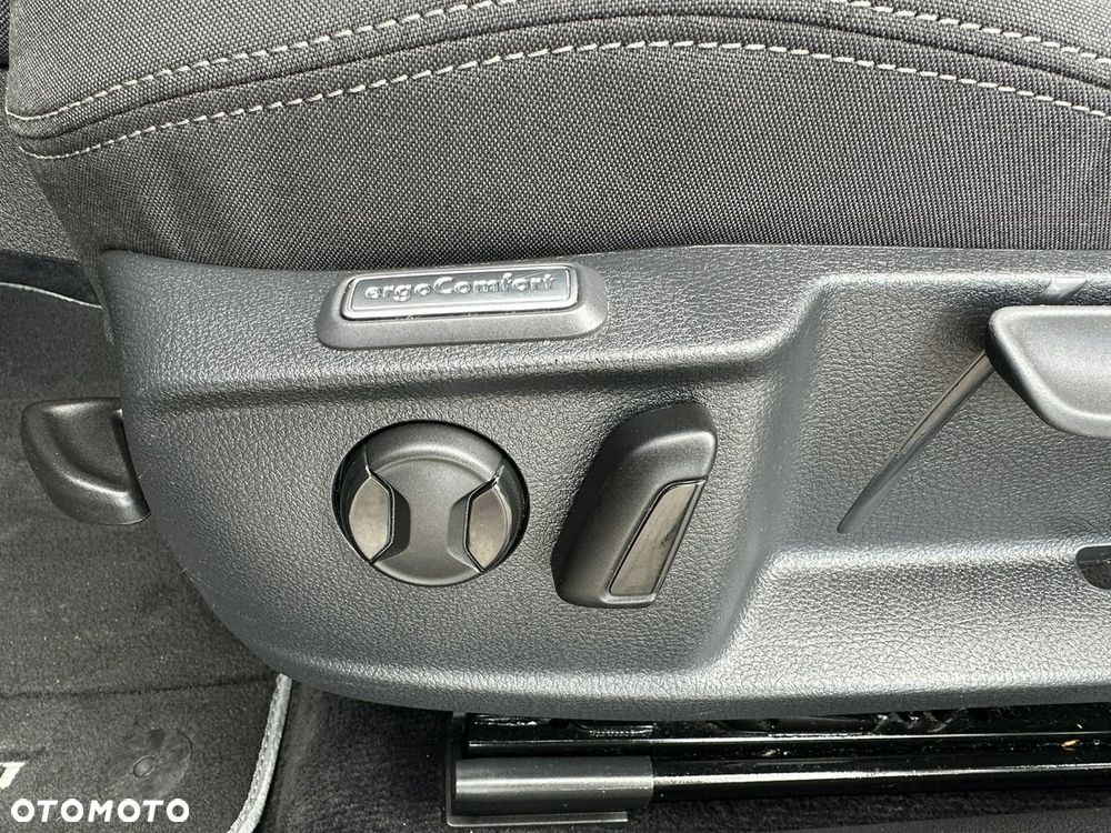 Volkswagen Passat Variant 2.0 TDI BMT Comfortline - 12