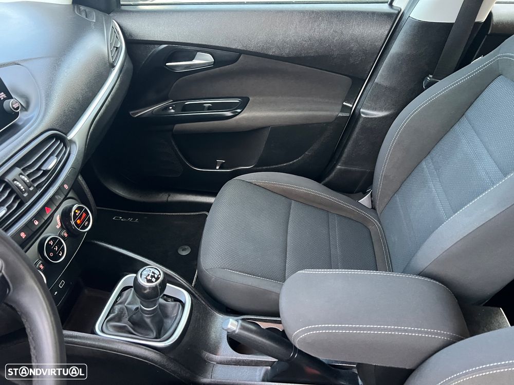 Fiat Tipo 1.3 M-Jet Lounge Tech - 10