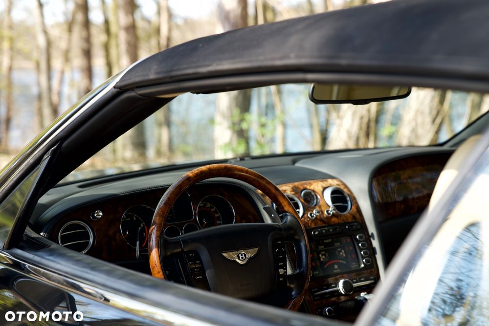 Bentley Continental GT - 24