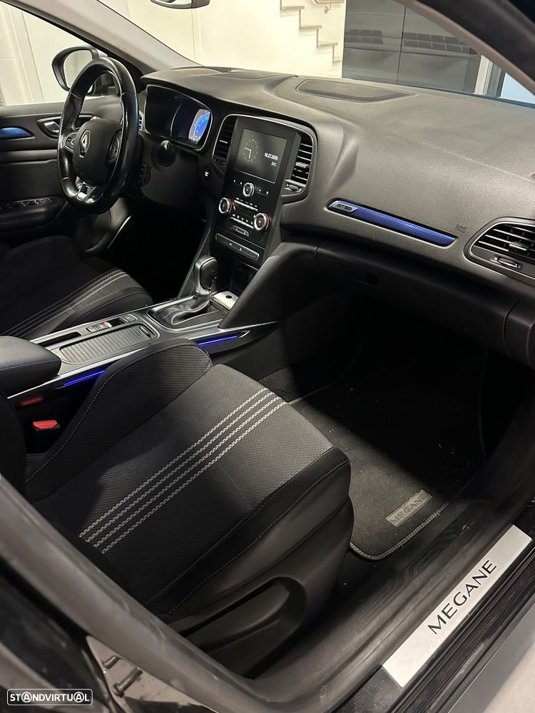 Renault Mégane Sport Tourer - 7