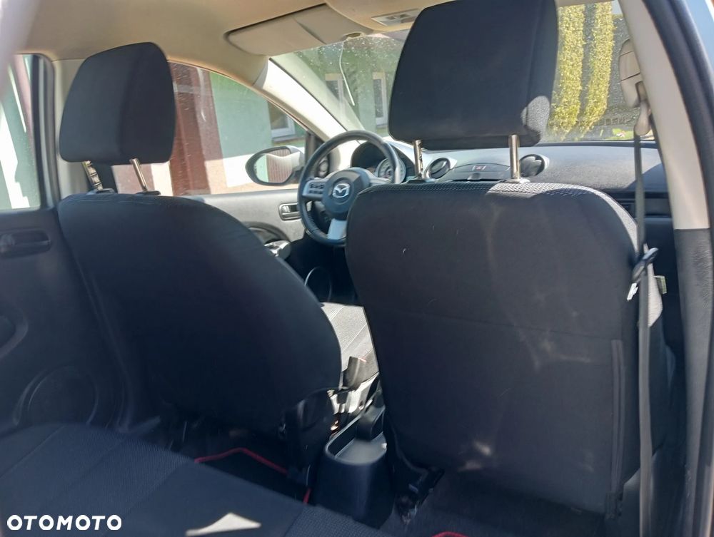 Mazda 2 - 25