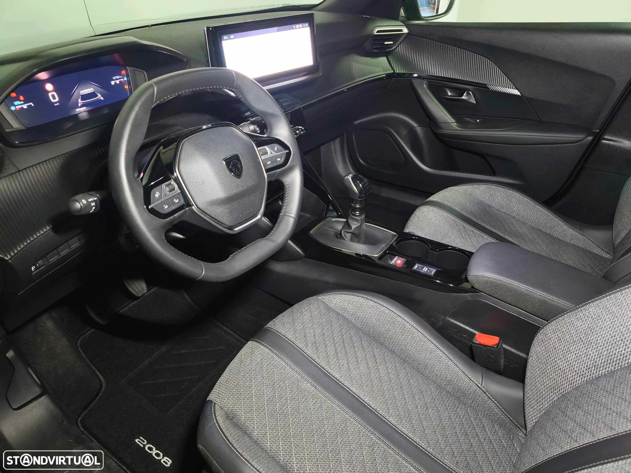 Peugeot 2008 1.2 PureTech Allure Pack - 11
