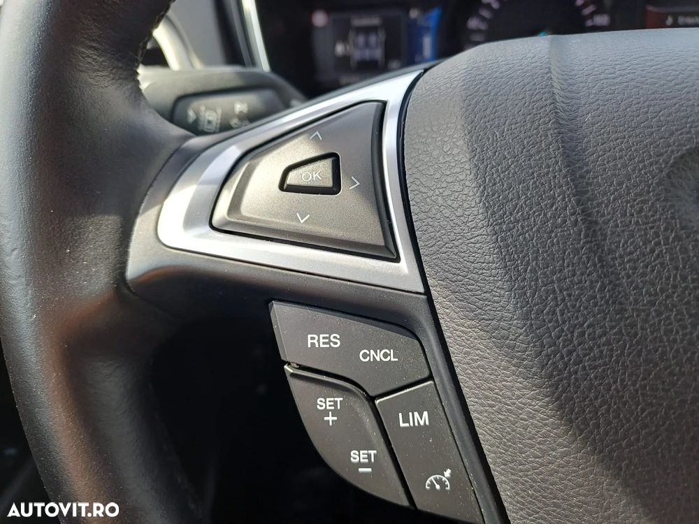 Ford Mondeo 2.0 HEV Titanium - 14