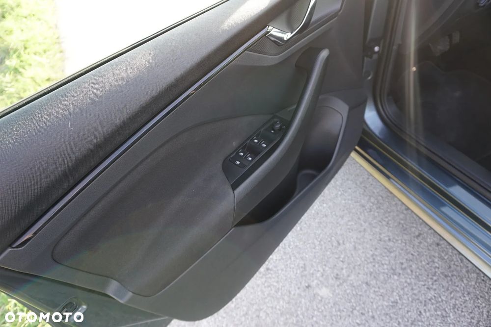 Skoda Kamiq 1.0 TSI Ambition DSG - 26