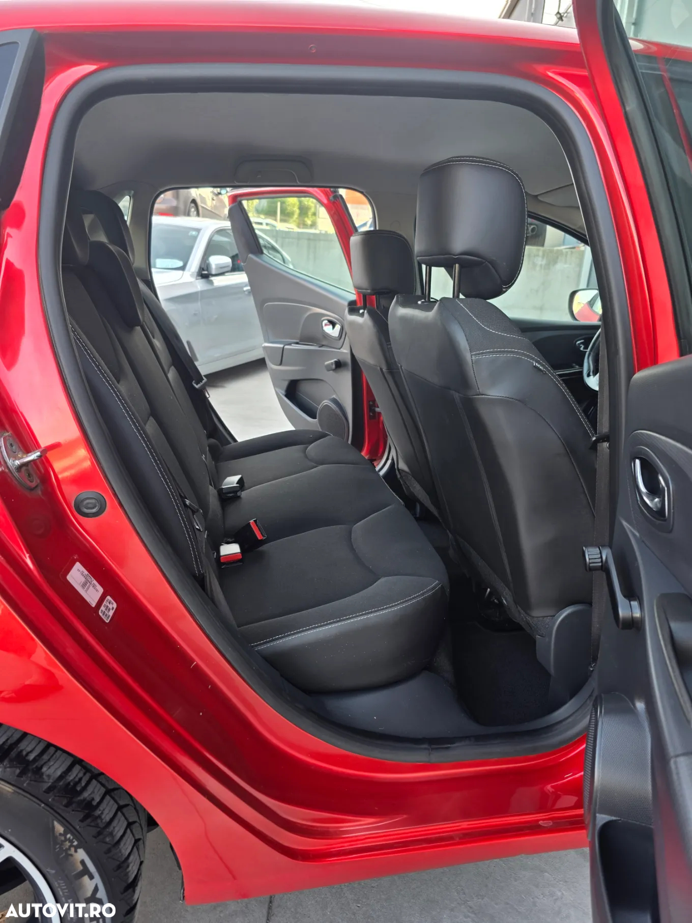 Renault Clio TCe 90 Limited - 8