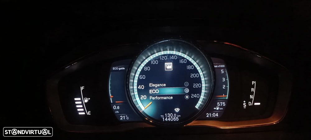 Volvo V60 D3 Geartronic R-Design - 18