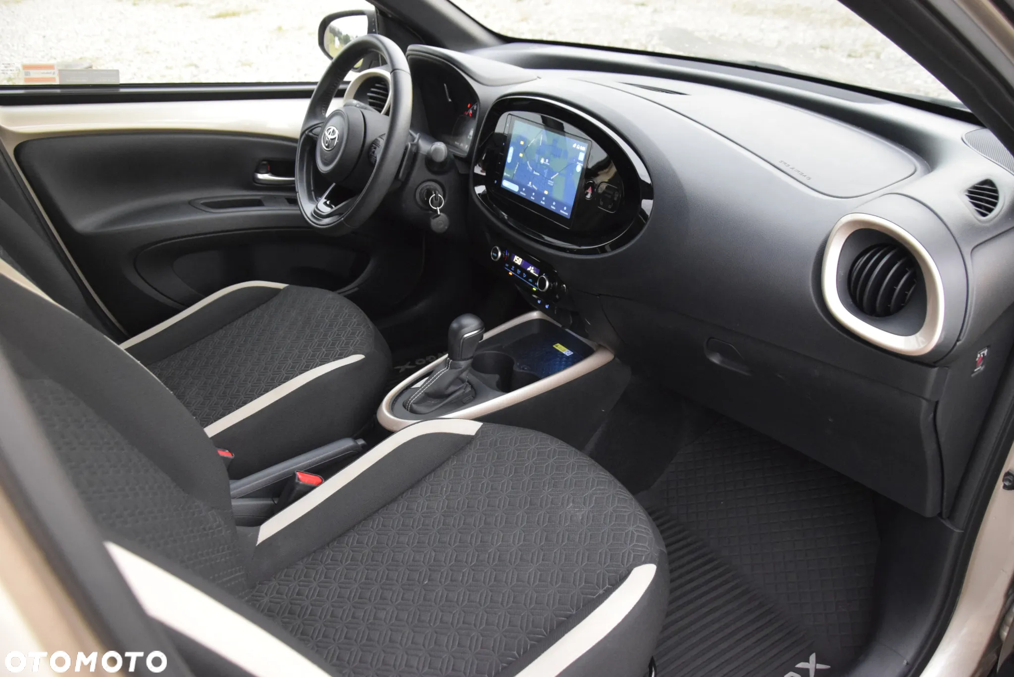 Toyota Aygo X 1.0 VVT-i X-play X-shift - 16