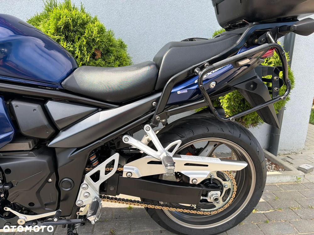 Suzuki GSX - 35