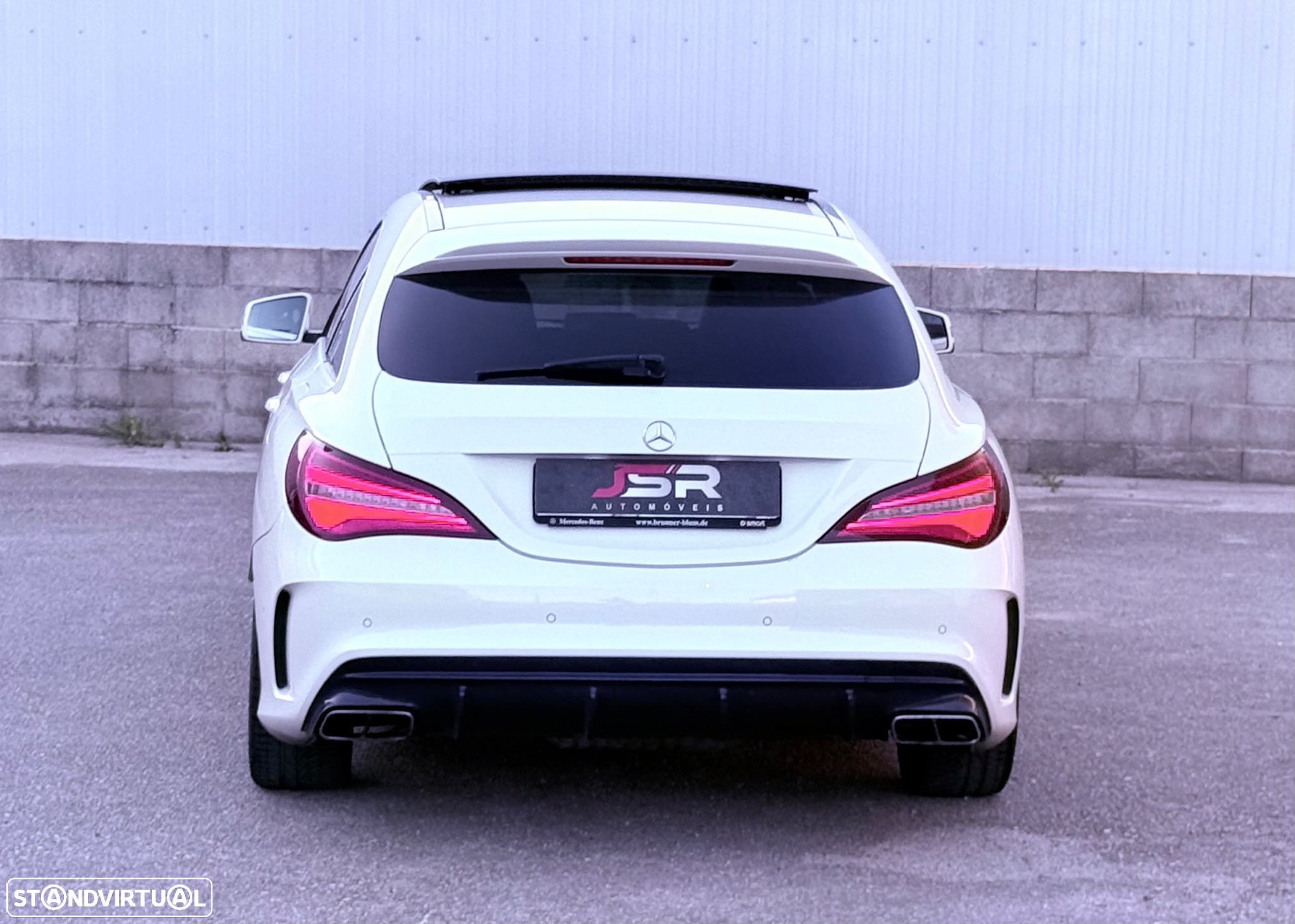Mercedes-Benz CLA 45 AMG 4Matic Shooting Brake Speedshift 7G-DCT Night Edition - 13