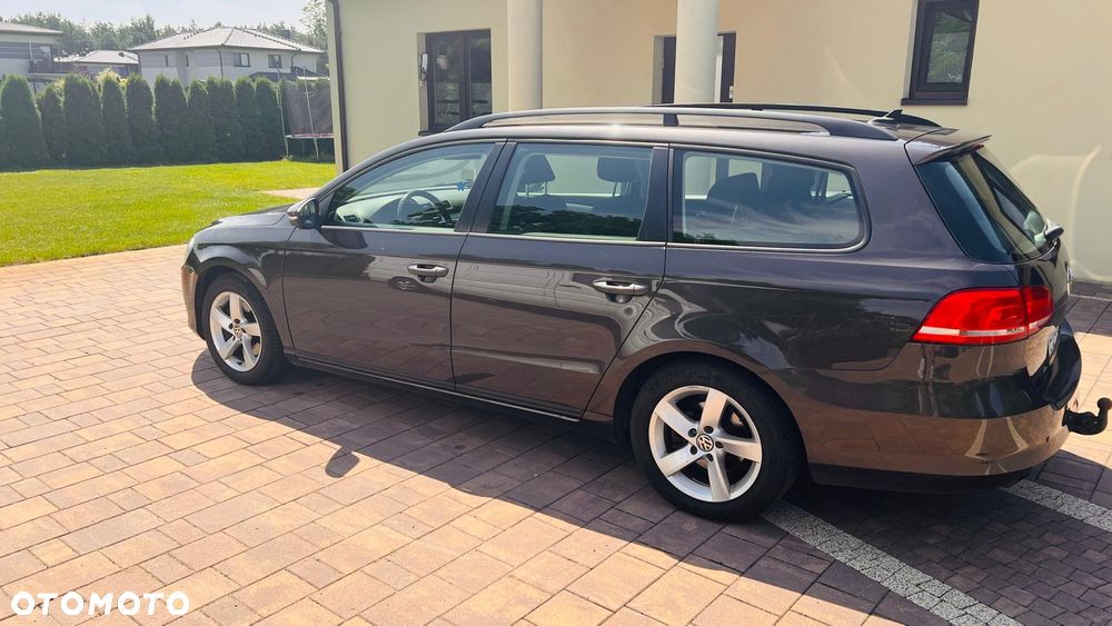 Volkswagen Passat 2.0 TDI Comfortline DSG - 6