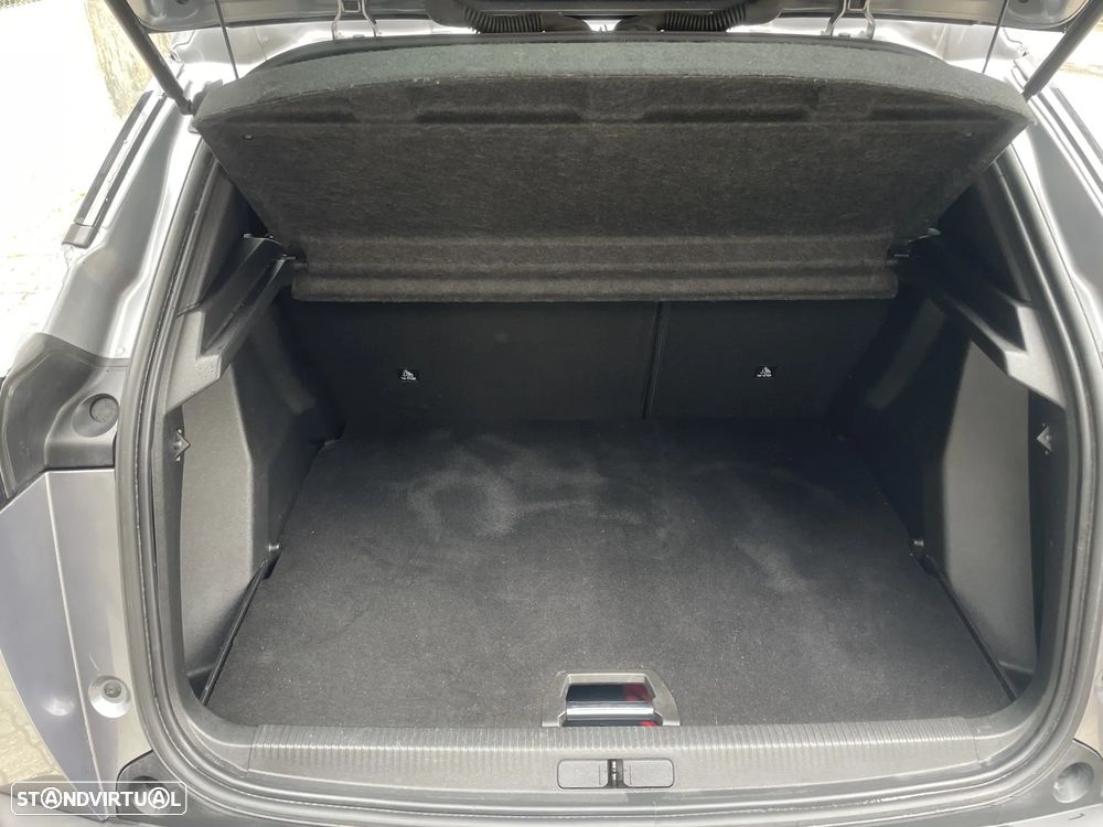 Peugeot e-2008 Allure Pack - 27