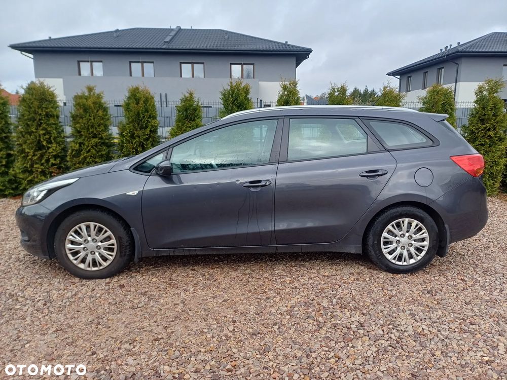Kia Ceed Cee'd 1.4 L - 5