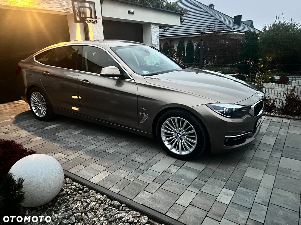 BMW 3 Series 2017 photo 2