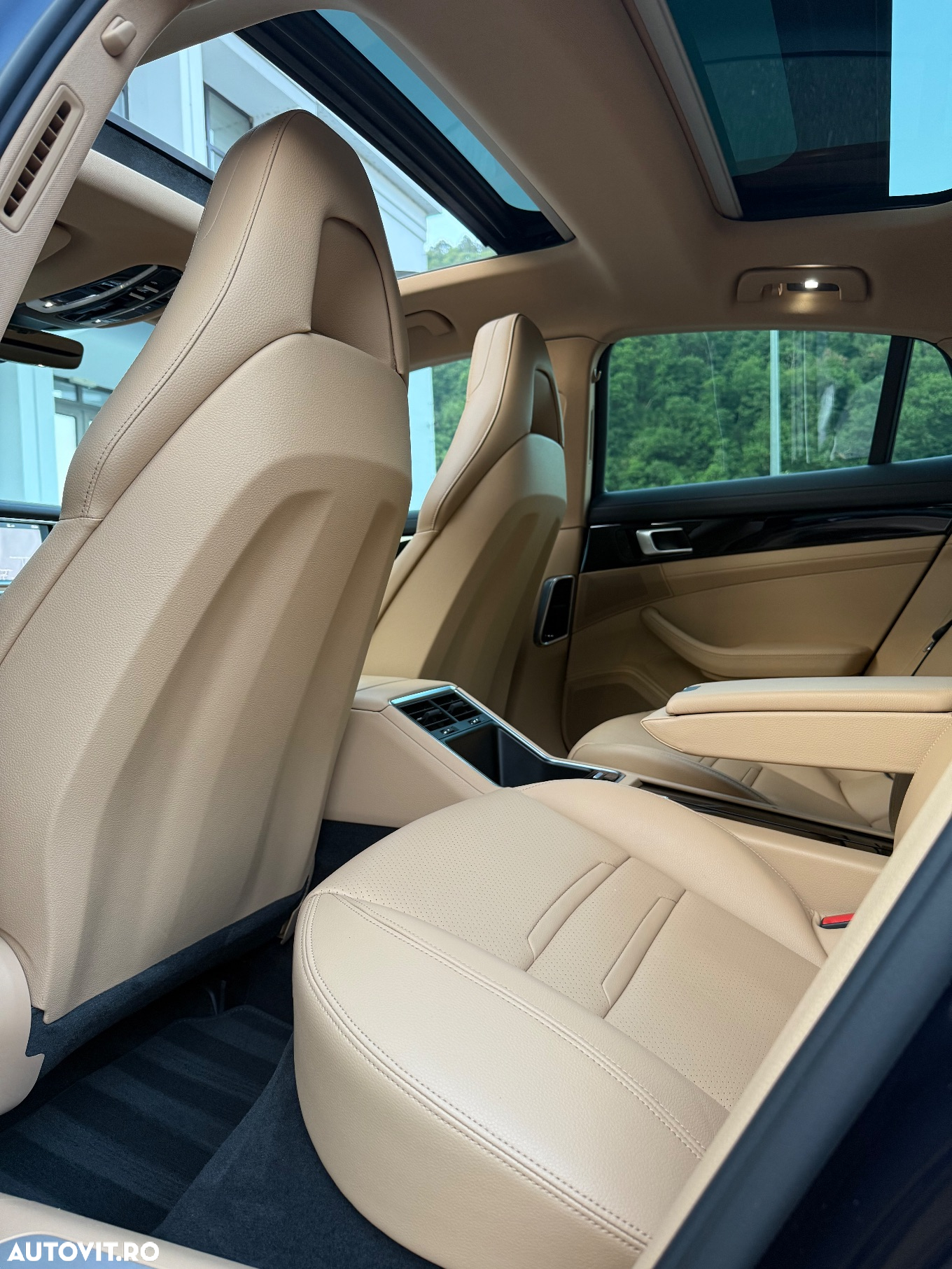 Porsche Panamera 4 Sport Turismo - 8