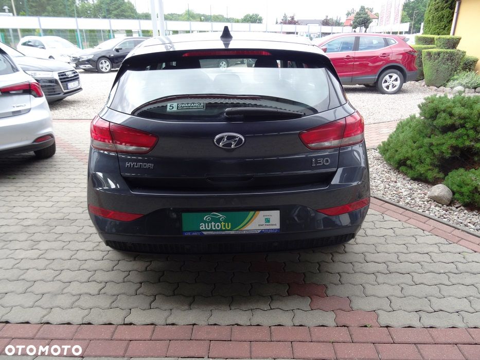 Hyundai i30 1.5 DPI Classic + - 6