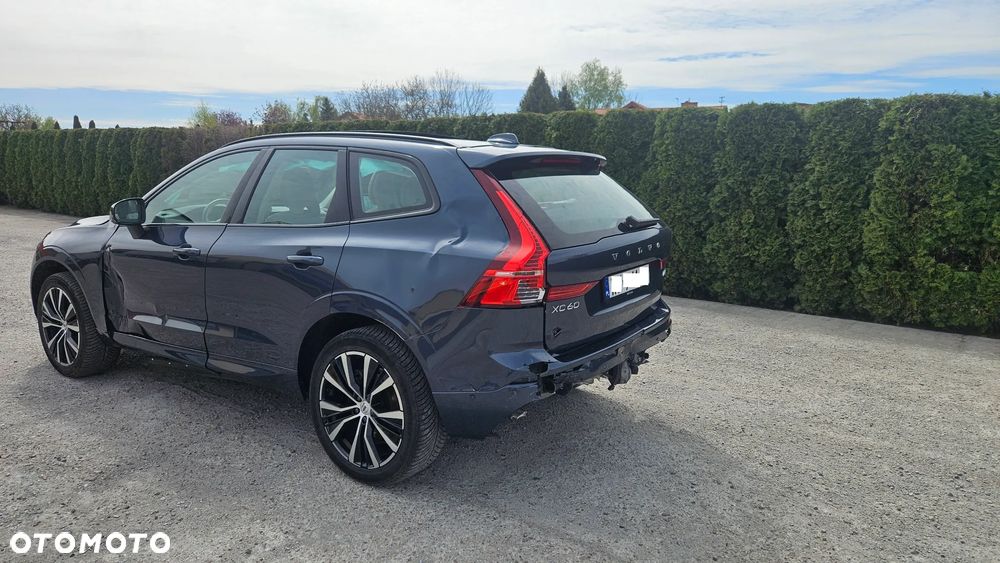 Volvo XC 60 B5 B AWD Ultra Dark - 2