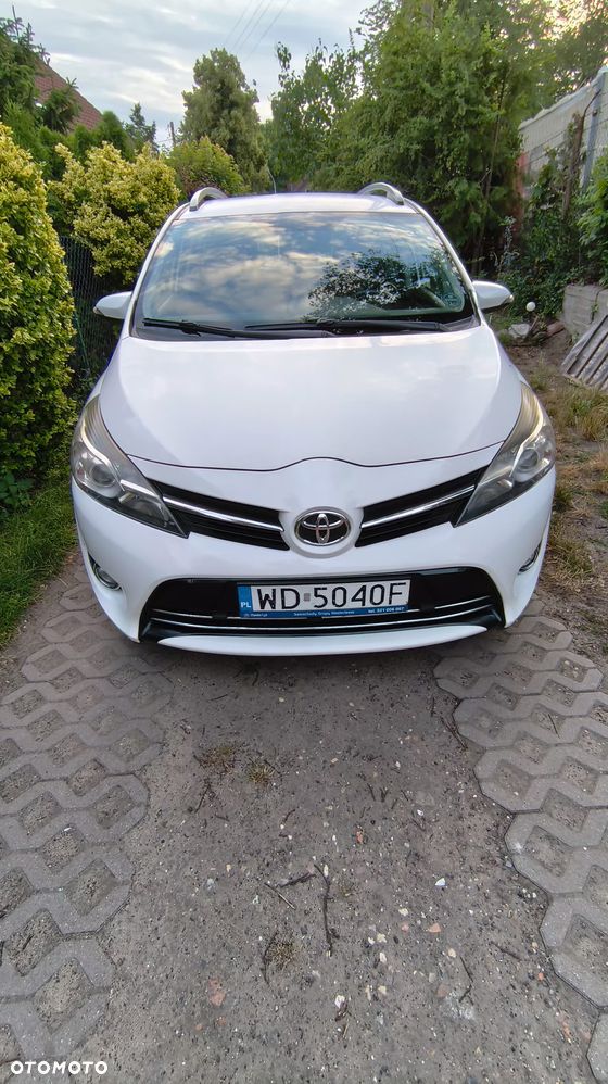 Toyota Verso 2.0 D-4D Premium - 6