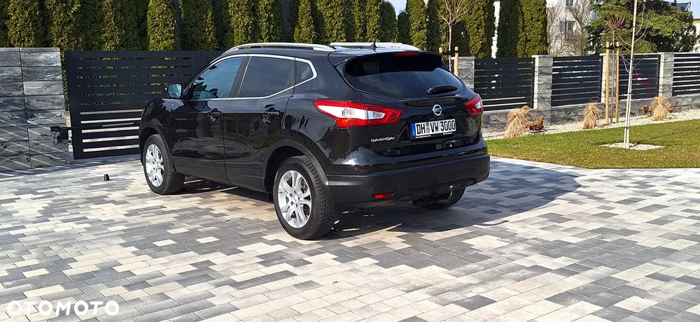 Nissan Qashqai 1.6 DCi Xtronic TEKNA - 26